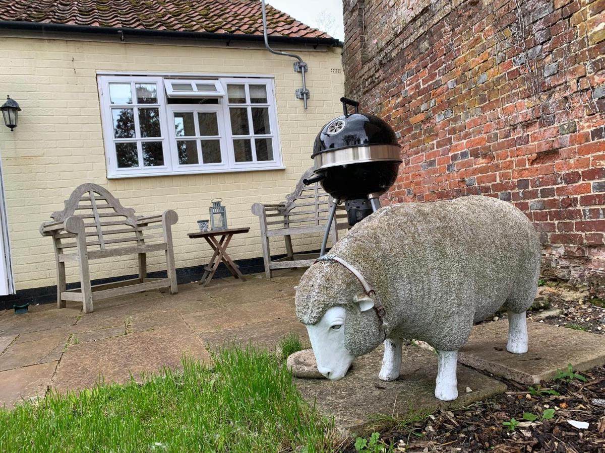 Hidden Gem In Heart Of Breckland Villa Watton ภายนอก รูปภาพ